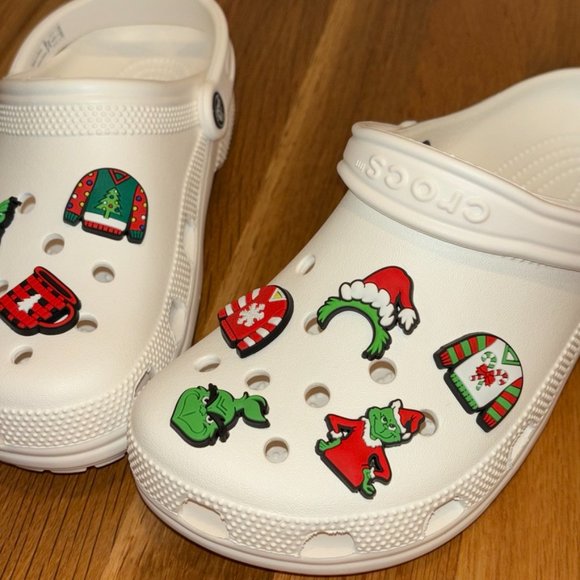 Crocs Charm Christmas Grinch 10 piece set - Picture 2 of 5
